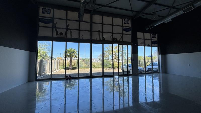 To Let commercial Property for Rent in Paarden Eiland Western Cape